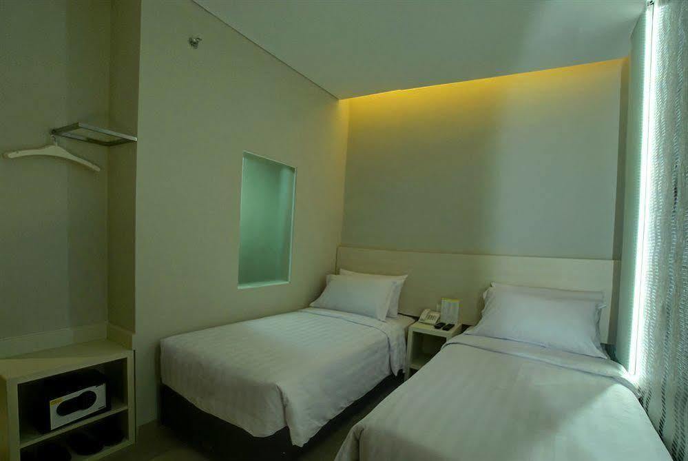 Vio Hotel Veteran Bandung Zewnętrze zdjęcie